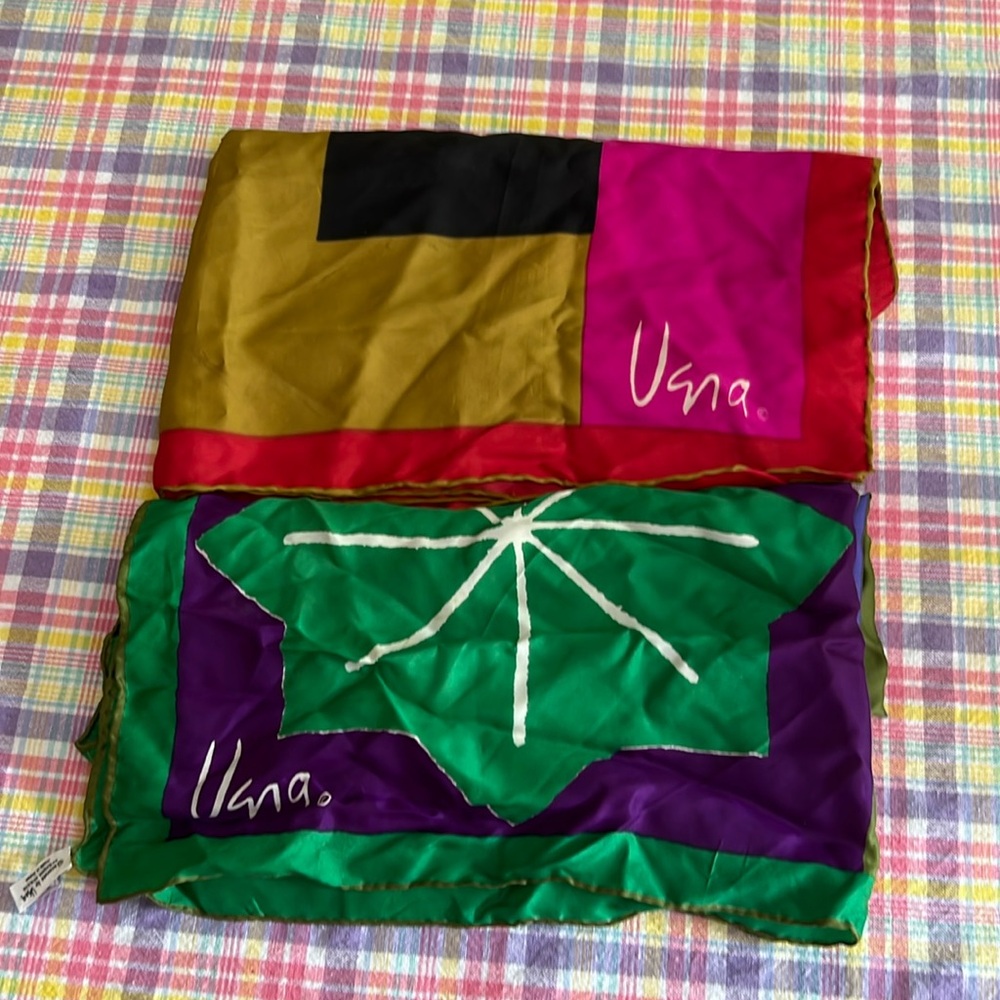 Vera scarves
